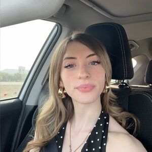 Meet your Posher, Madison